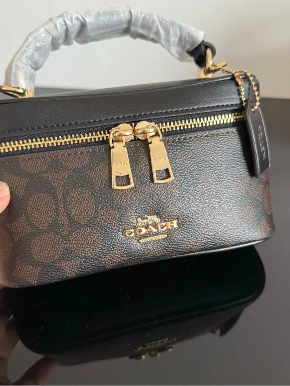 Coach outlet mini